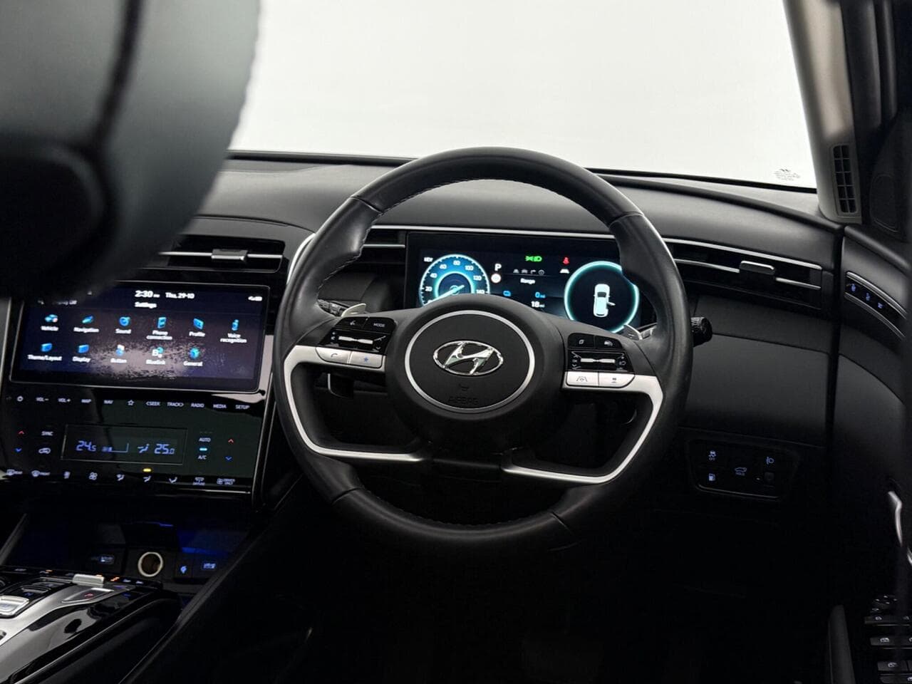 Hyundai TUCSON thumbnail Steering Wheel