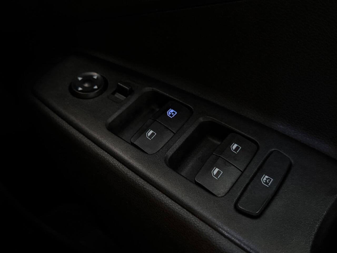 Hyundai i10 thumbnail Misc Controls