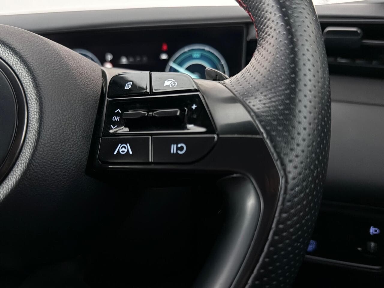 Hyundai TUCSON thumbnail Misc Controls
