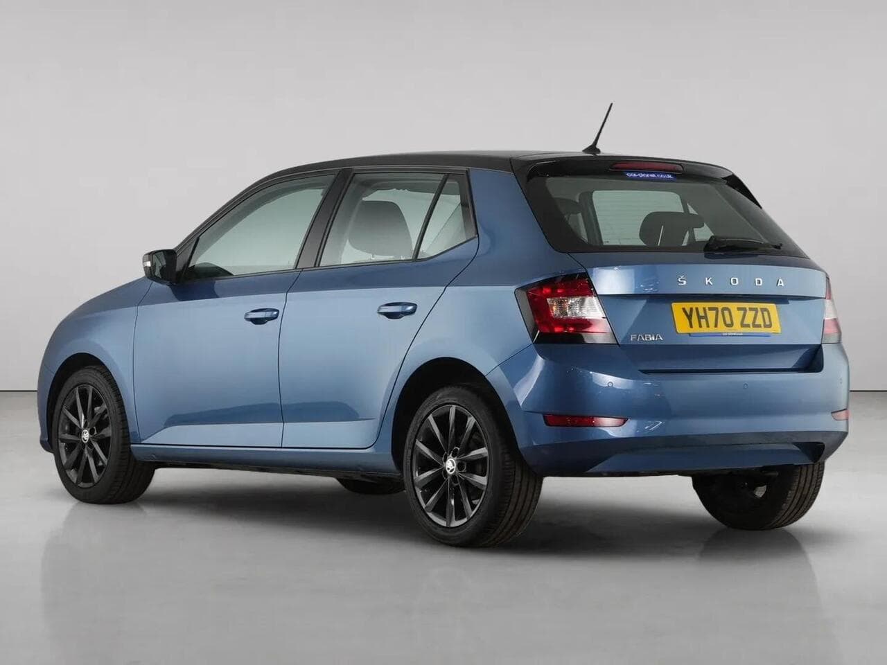 Skoda Fabia thumbnail Rear Left