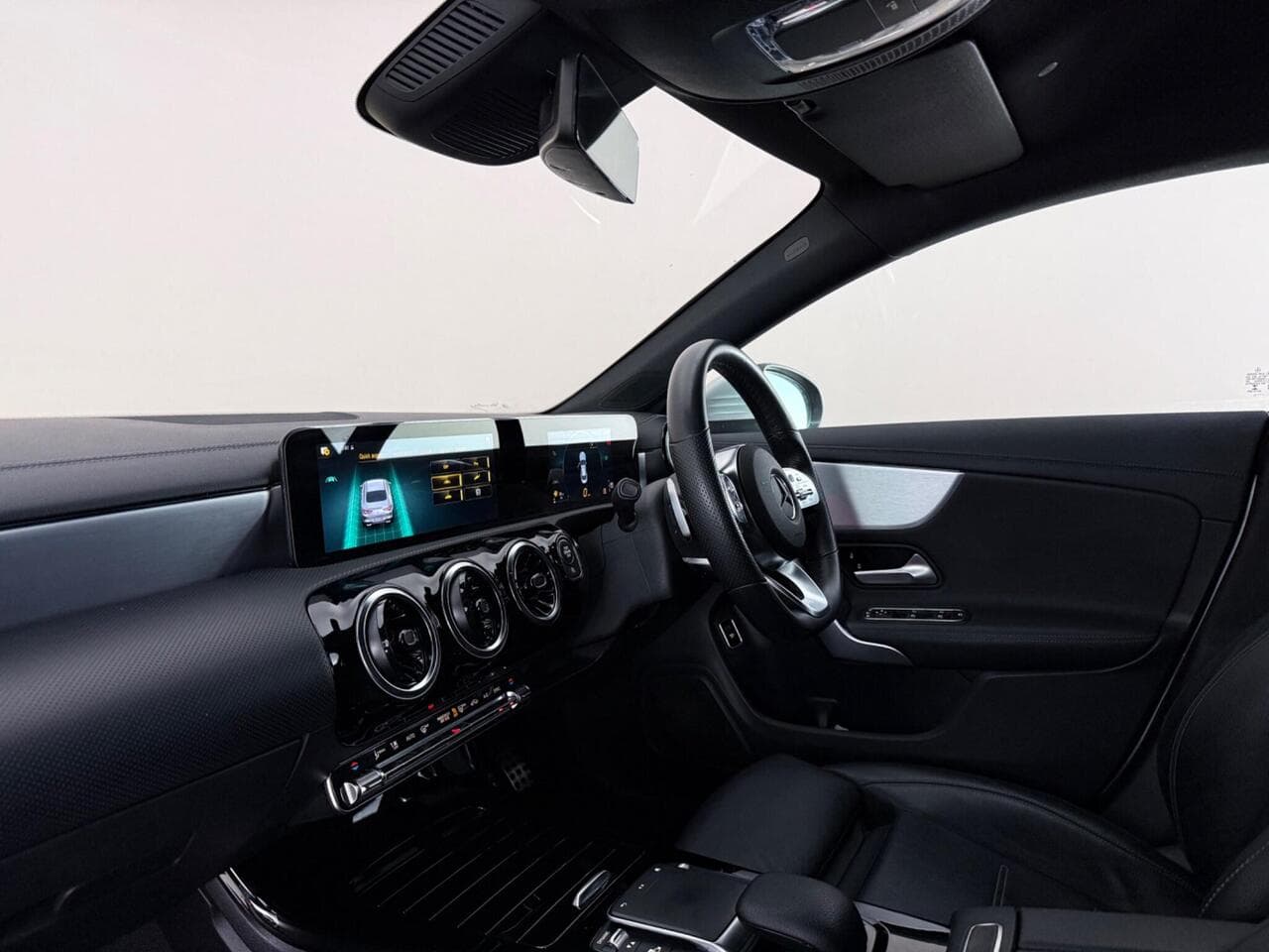 Mercedes-Benz CLA thumbnail Interior Front