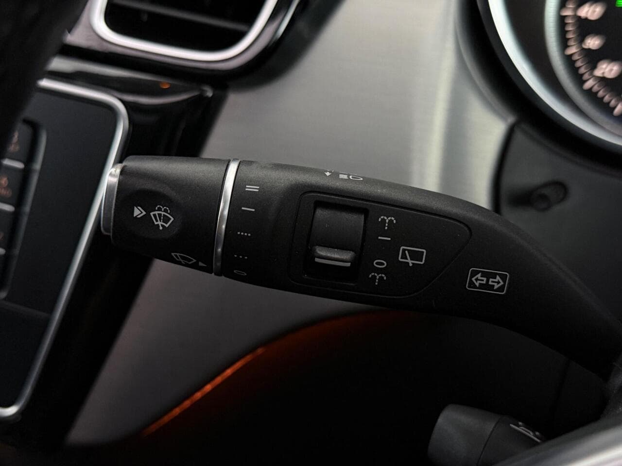 Mercedes-Benz GLE thumbnail Misc Controls
