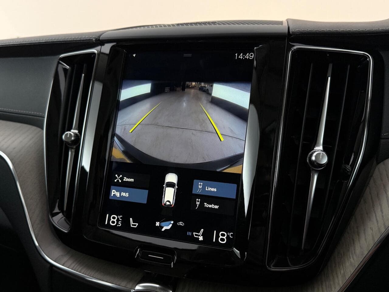 Volvo XC60 thumbnail Infotainment System