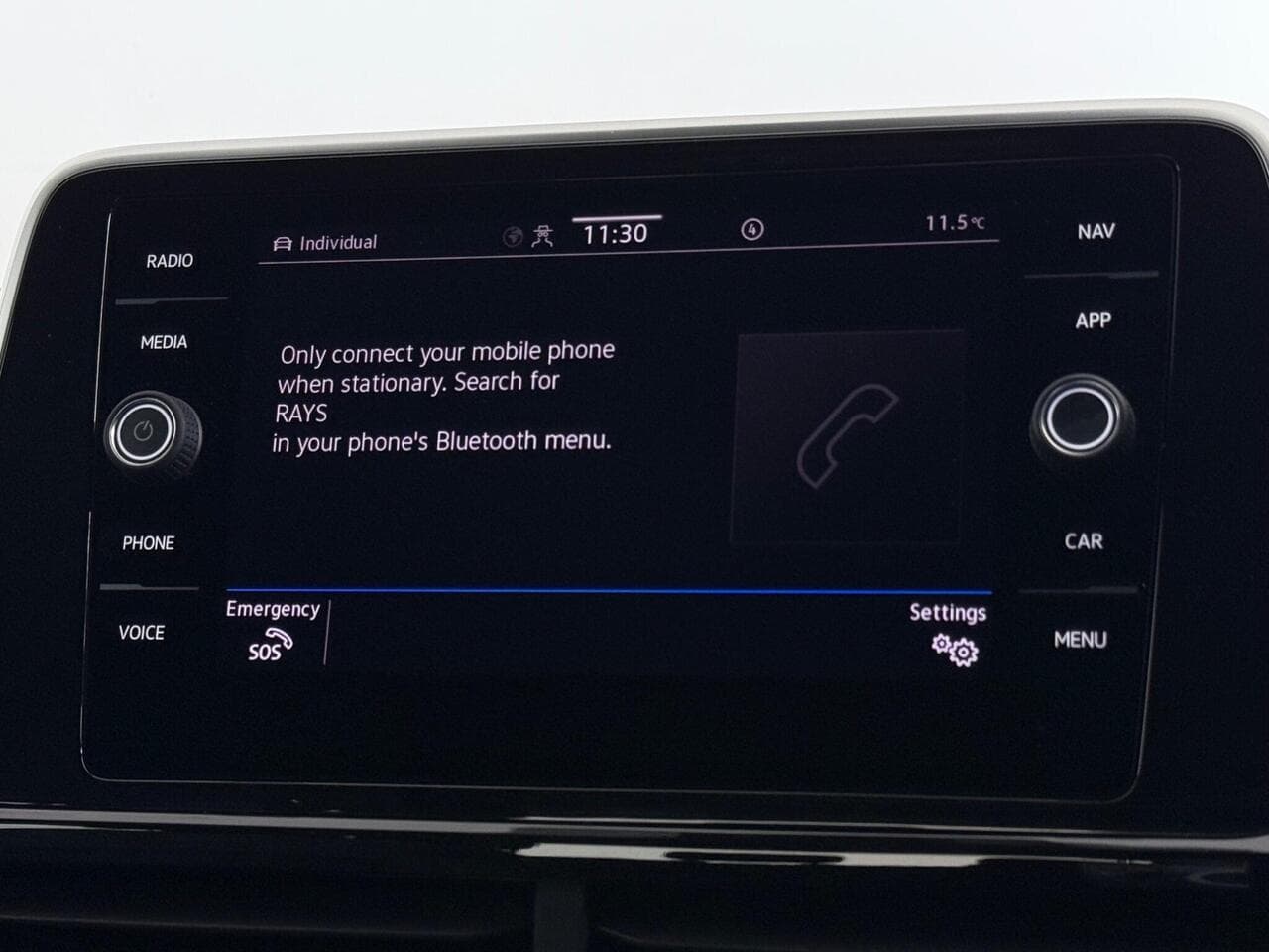 Volkswagen T-Roc thumbnail Infotainment System