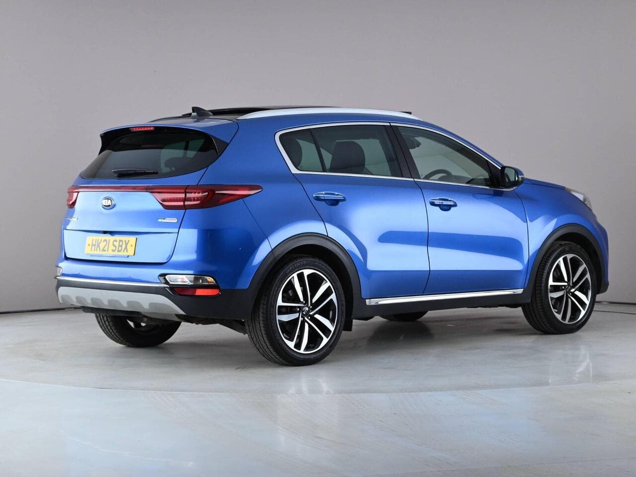 Kia Sportage thumbnail Rear Right