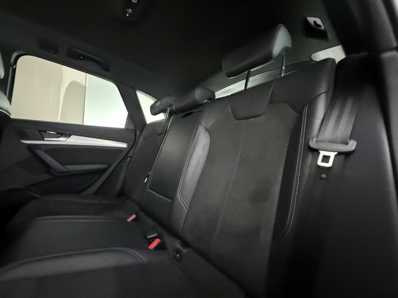 Audi Q5 thumbnail Seats Rear