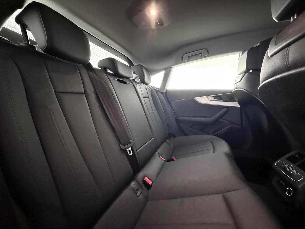 Audi A5 thumbnail Seats Rear
