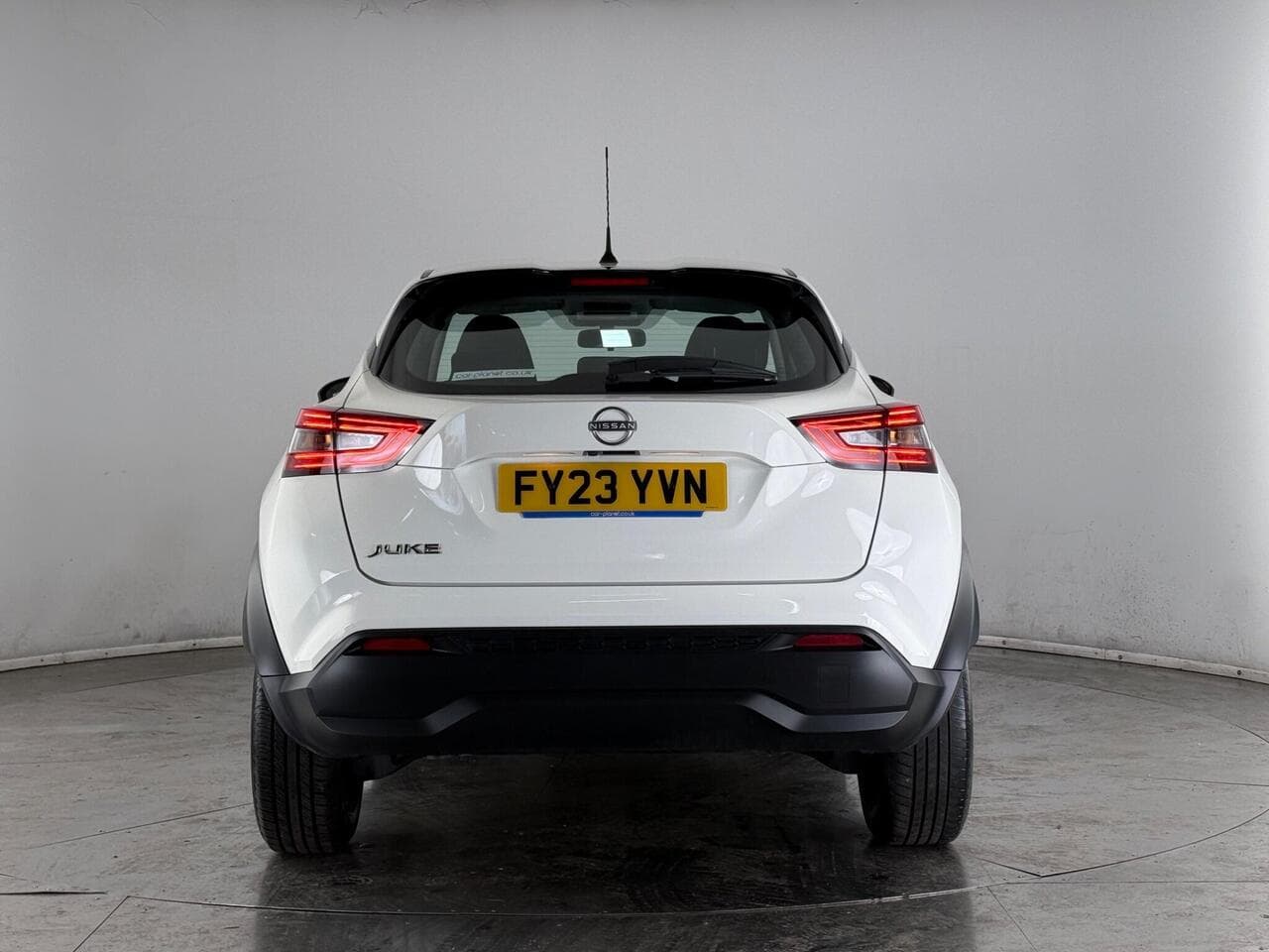 Nissan Juke thumbnail Rear
