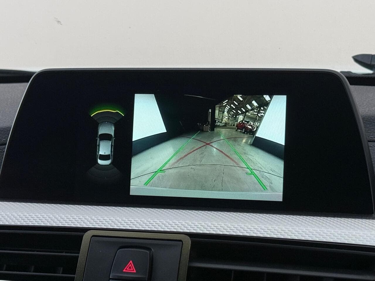 BMW 3 Series thumbnail Infotainment System