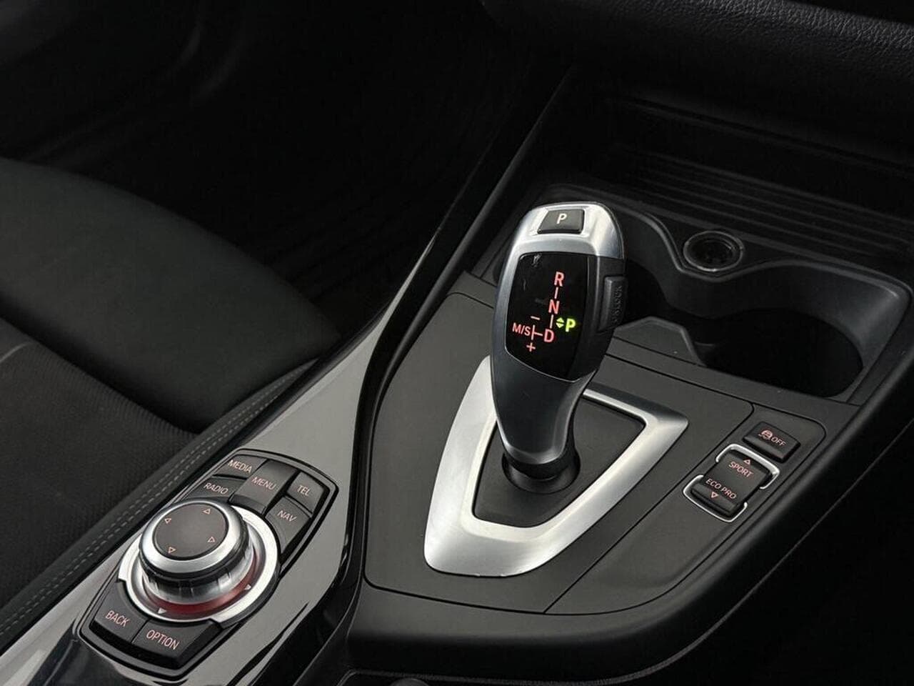 BMW 1 Series thumbnail Interior Front