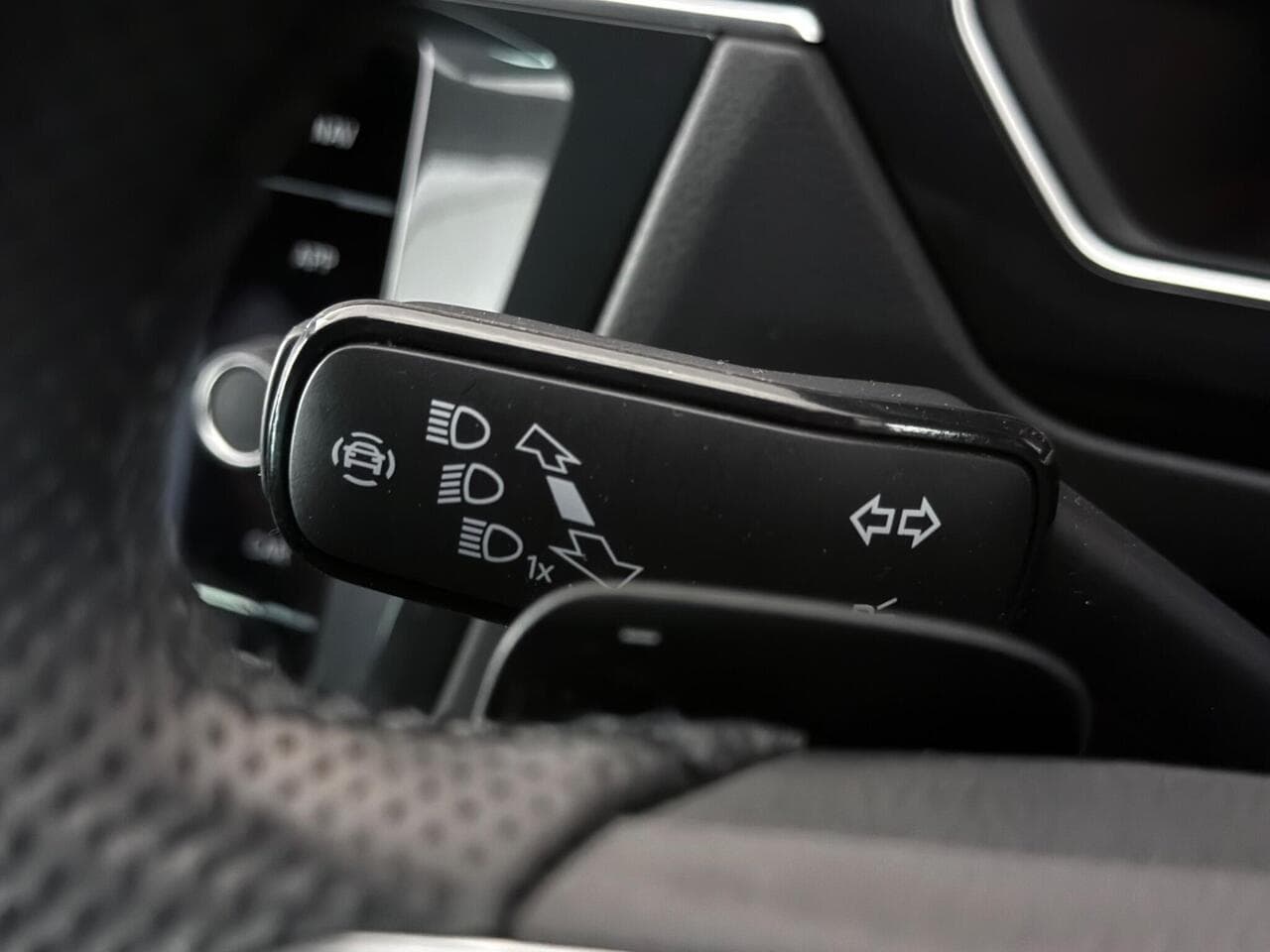 Volkswagen Tiguan thumbnail Misc Controls