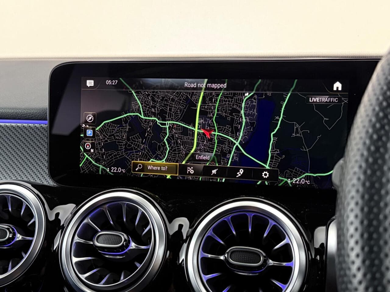Mercedes-Benz GLB thumbnail Infotainment System