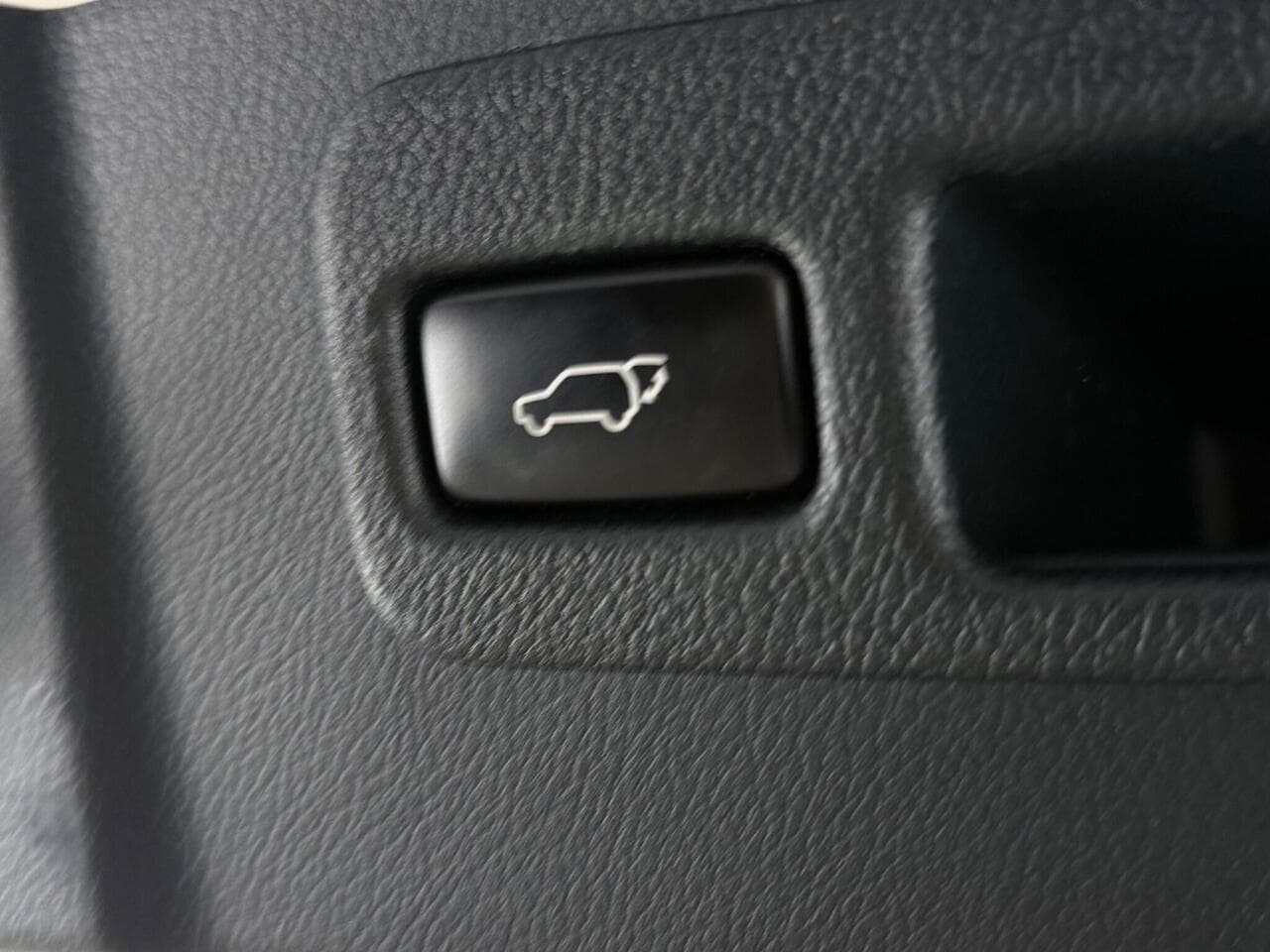 Lexus NX thumbnail Misc Controls
