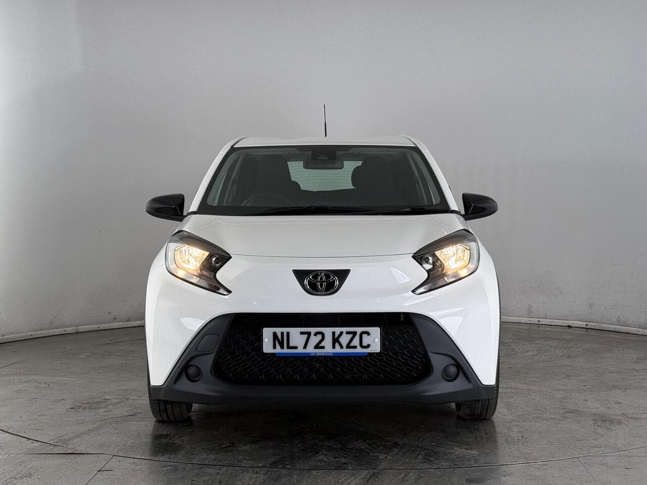 Toyota Aygo X thumbnail Front