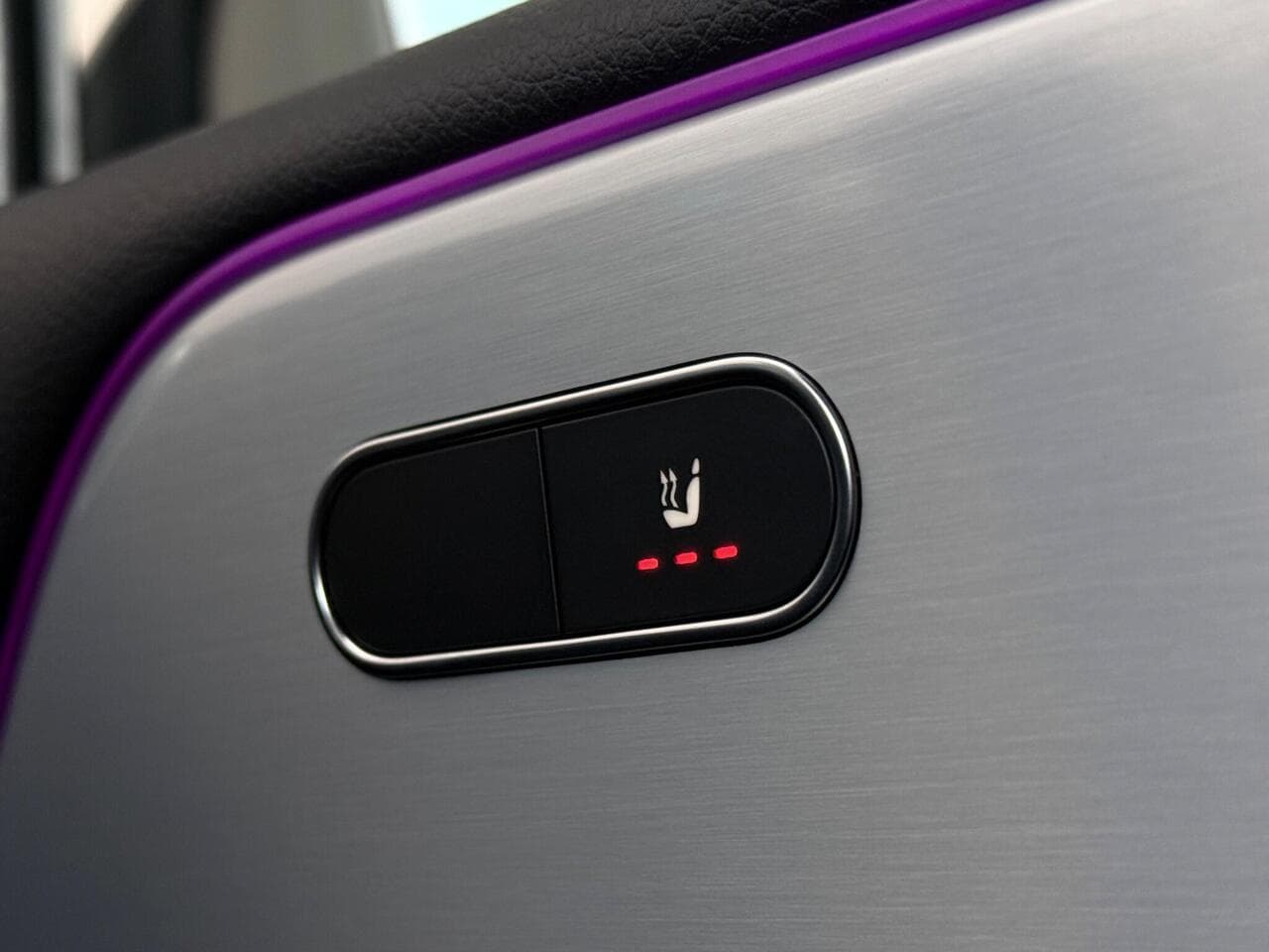 Mercedes-Benz B Class thumbnail Misc Controls