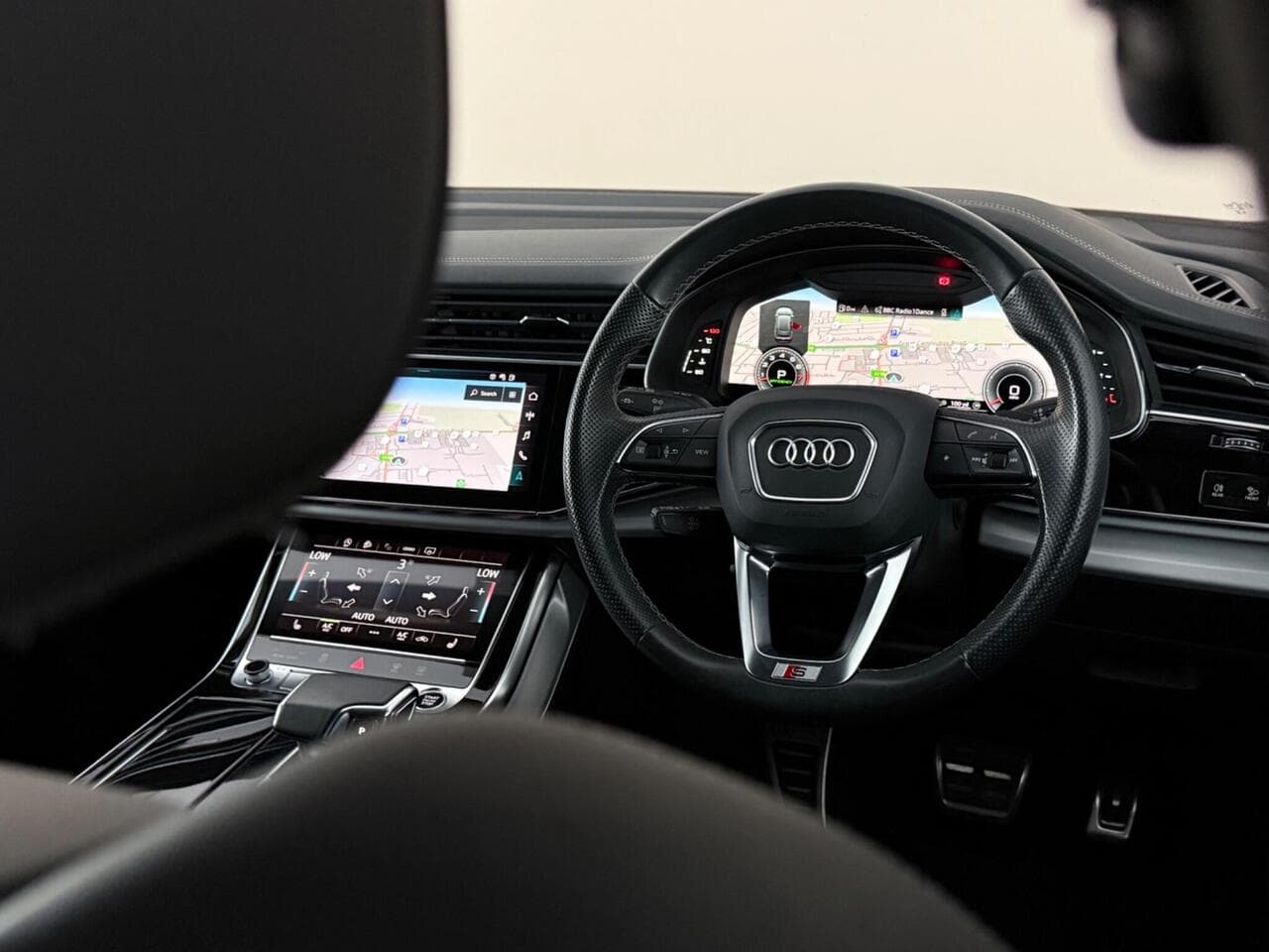 Audi Q8 thumbnail Inconclusive