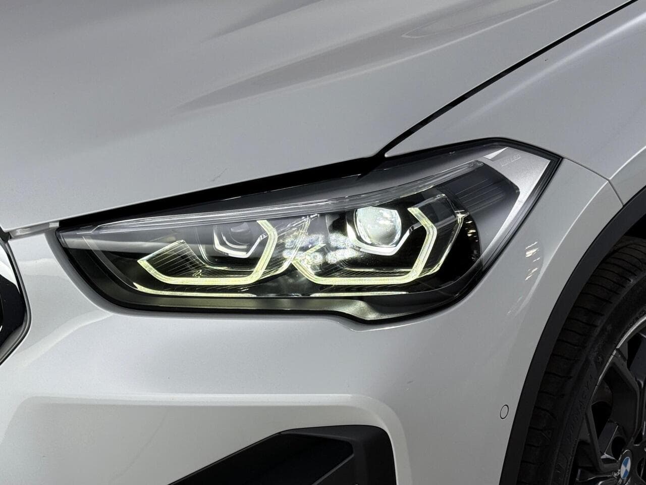 BMW X1 thumbnail Lights Front