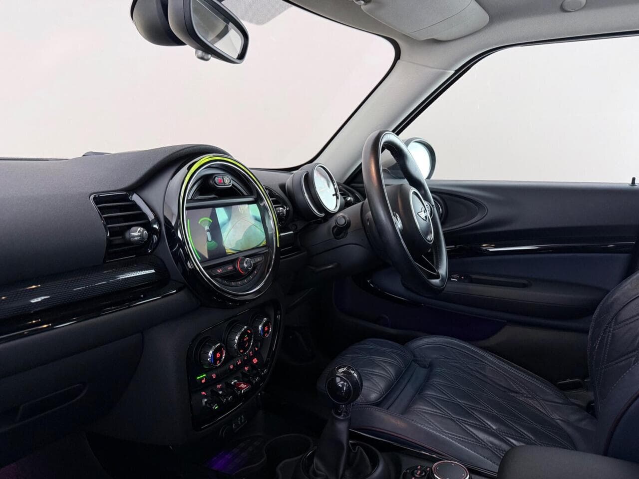MINI Clubman thumbnail Interior Front
