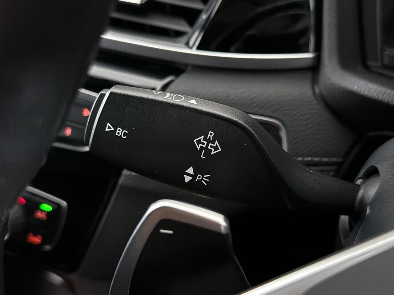 BMW X2 thumbnail Misc Controls