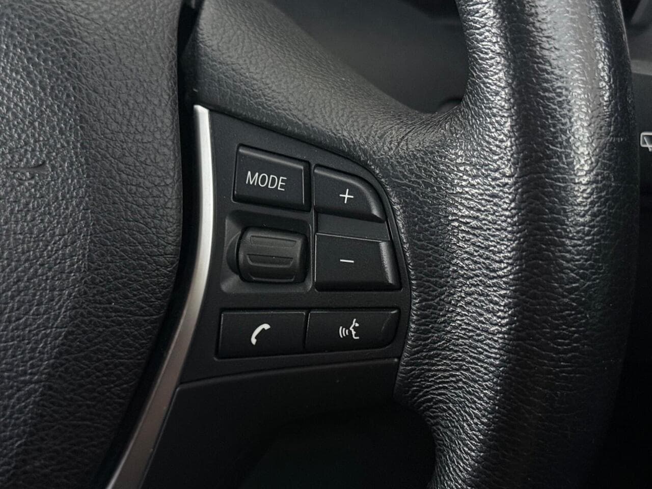 BMW 1 Series thumbnail Misc Controls