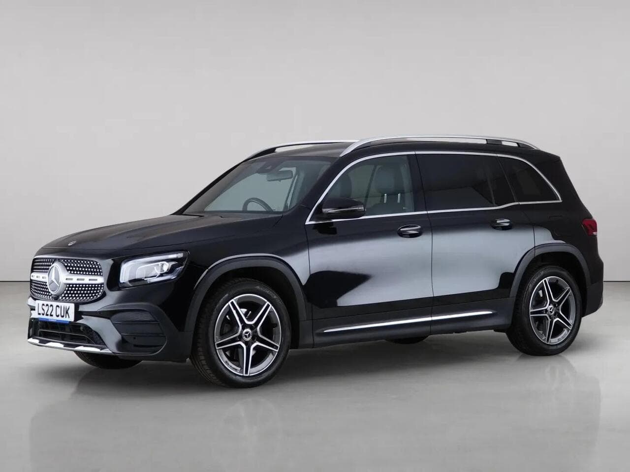 Mercedes-Benz GLB thumbnail Front Left