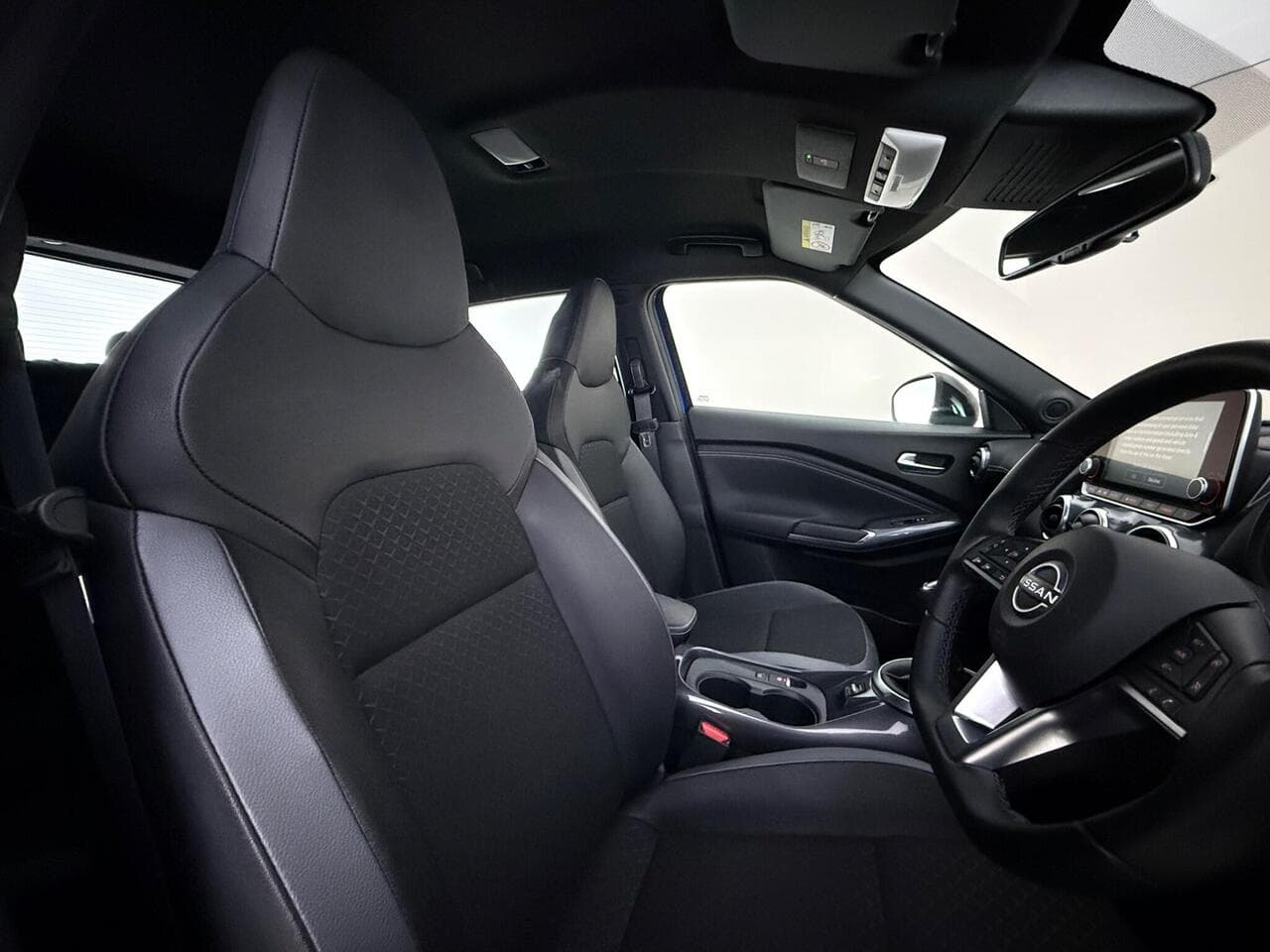 Nissan Juke thumbnail Seat Driver
