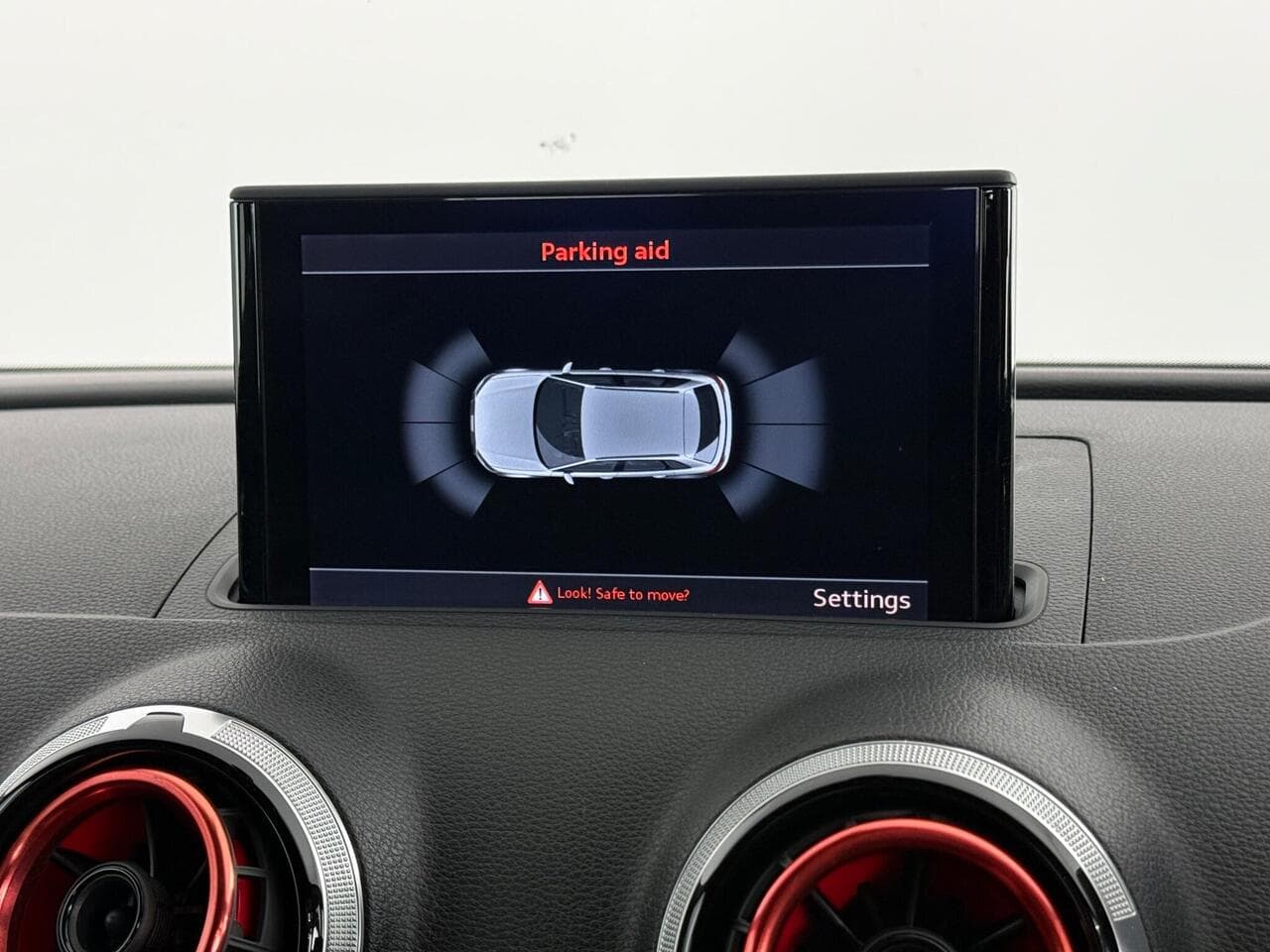 Audi RS3 thumbnail Infotainment System