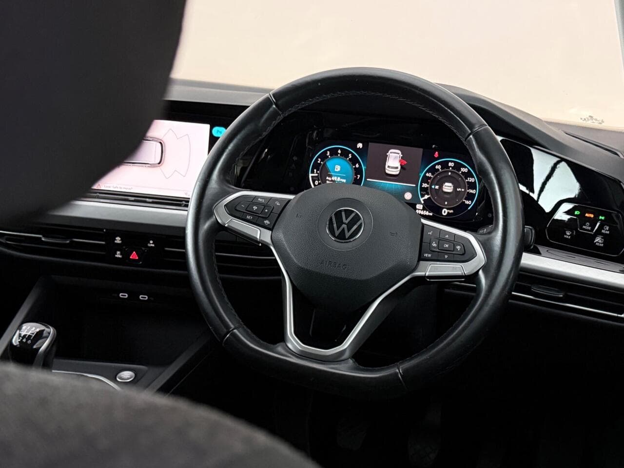 Volkswagen Golf thumbnail Steering Wheel