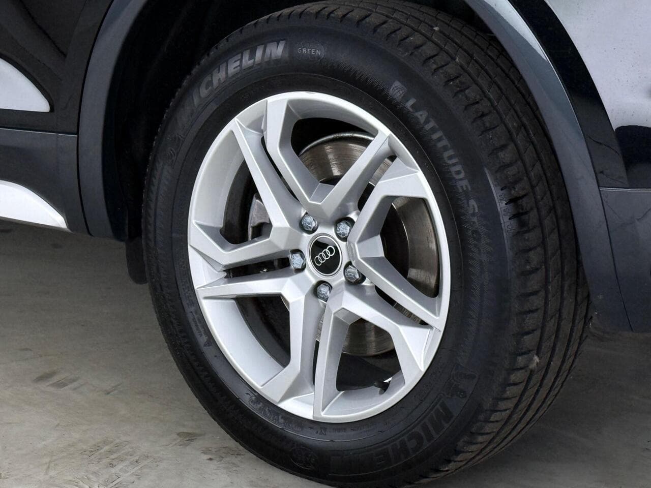 Audi Q5 thumbnail Wheel