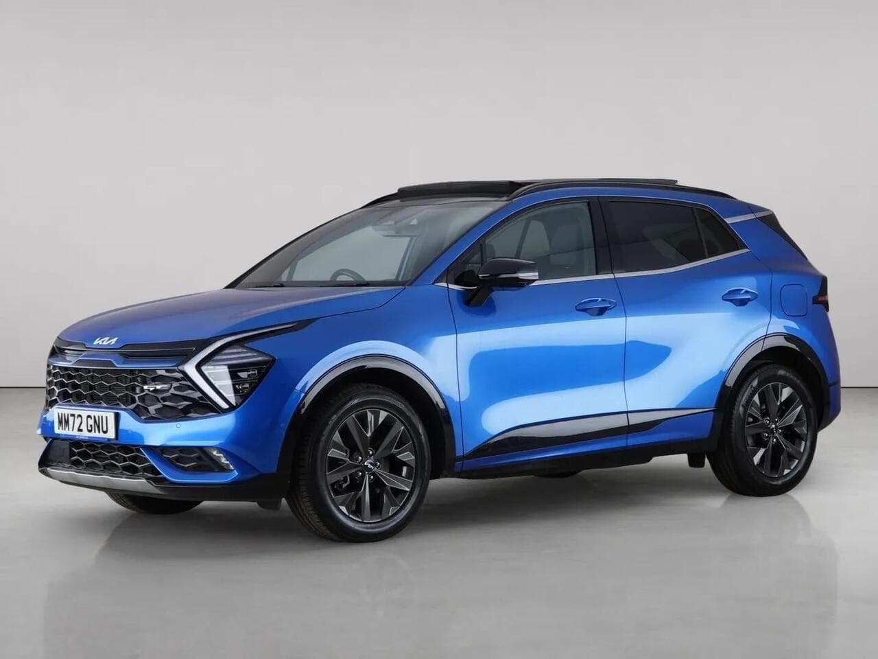 Kia Sportage thumbnail Front Left