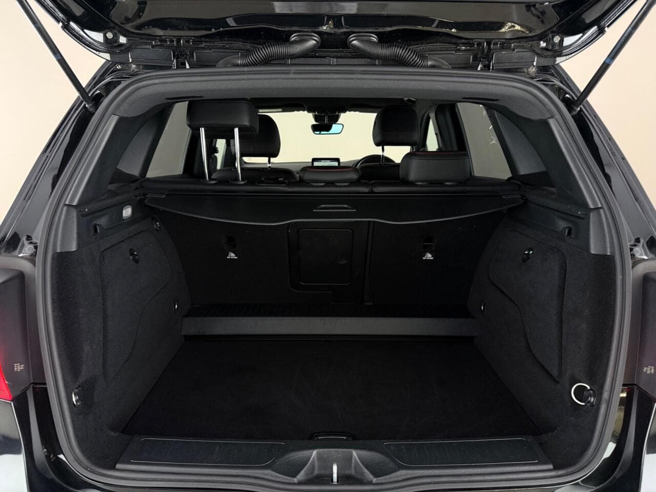 Mercedes-Benz B Class thumbnail Boot