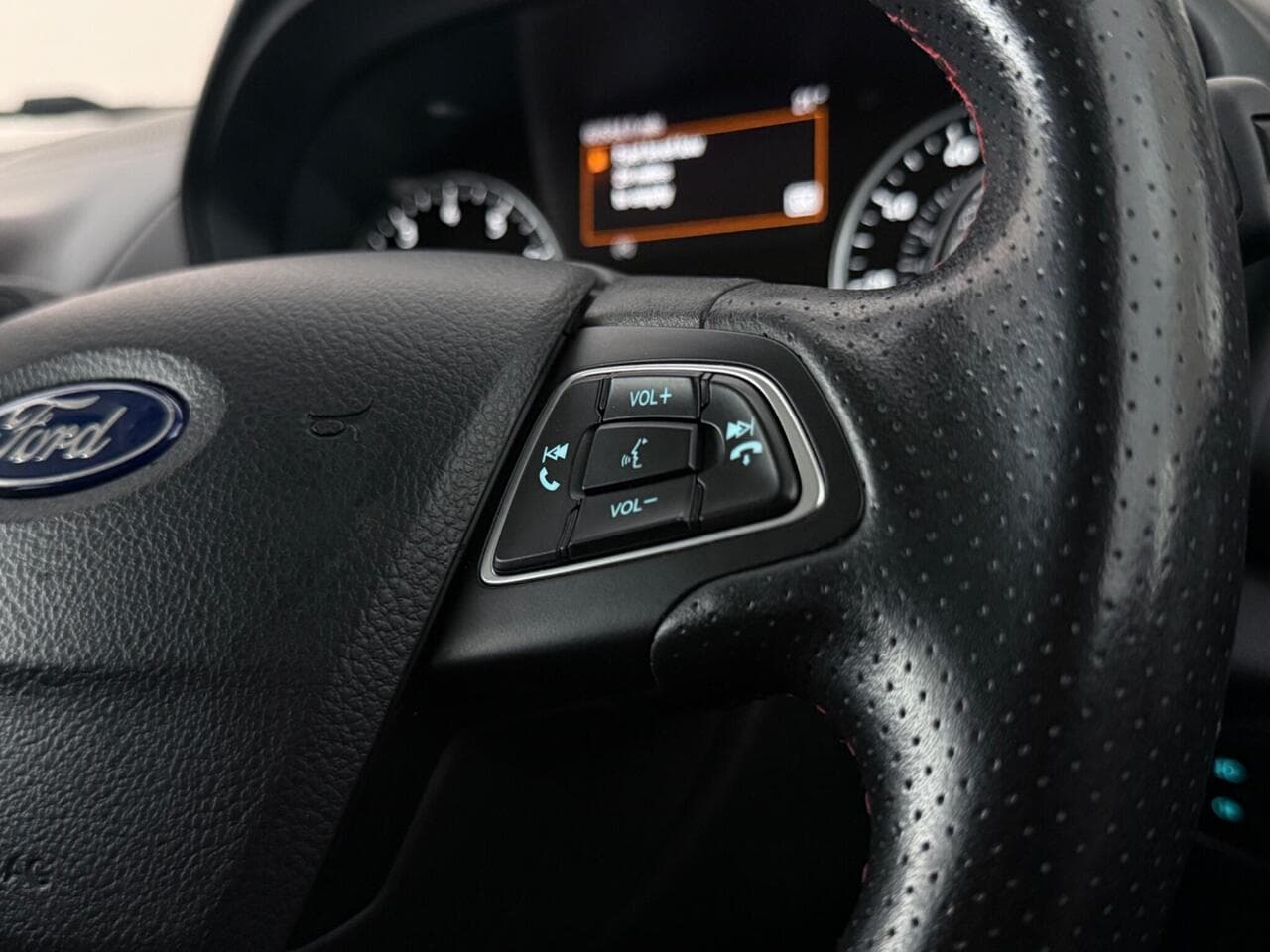Ford EcoSport thumbnail Misc Controls