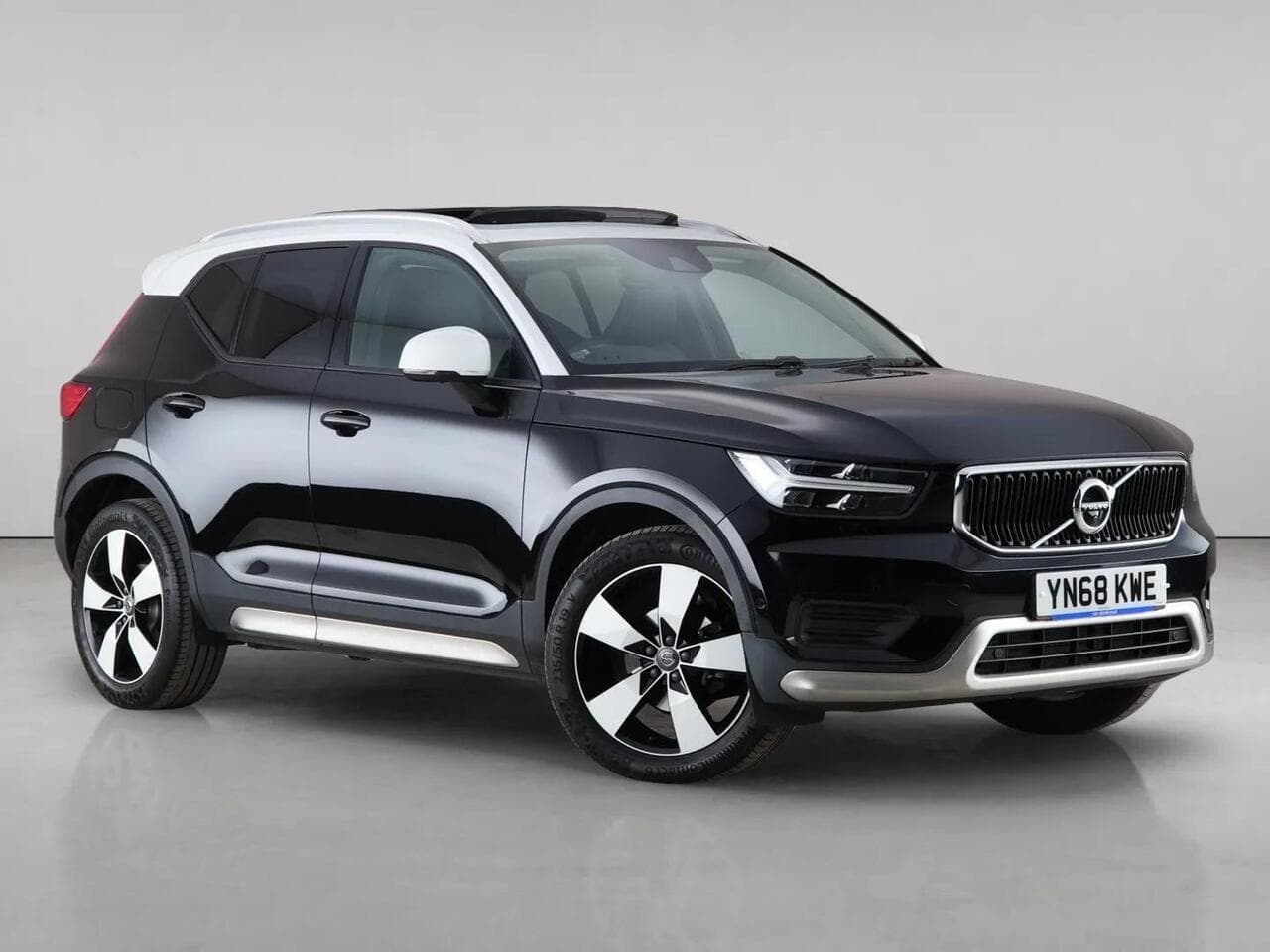 Volvo XC40 - Volvo XC40 2.0 D3 Momentum Auto Euro 6 (s/s) 5dr
