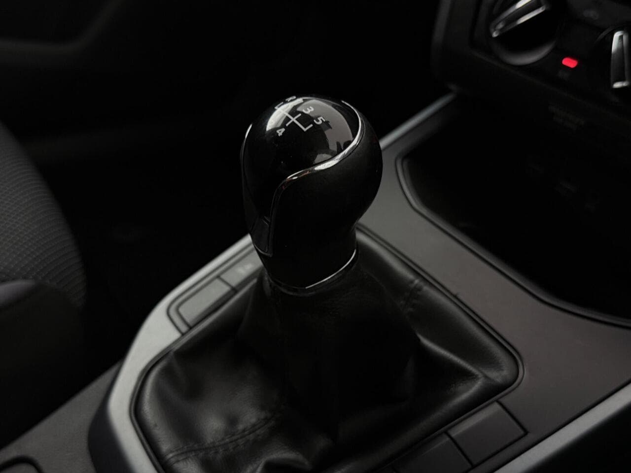 SEAT Arona thumbnail Interior Front