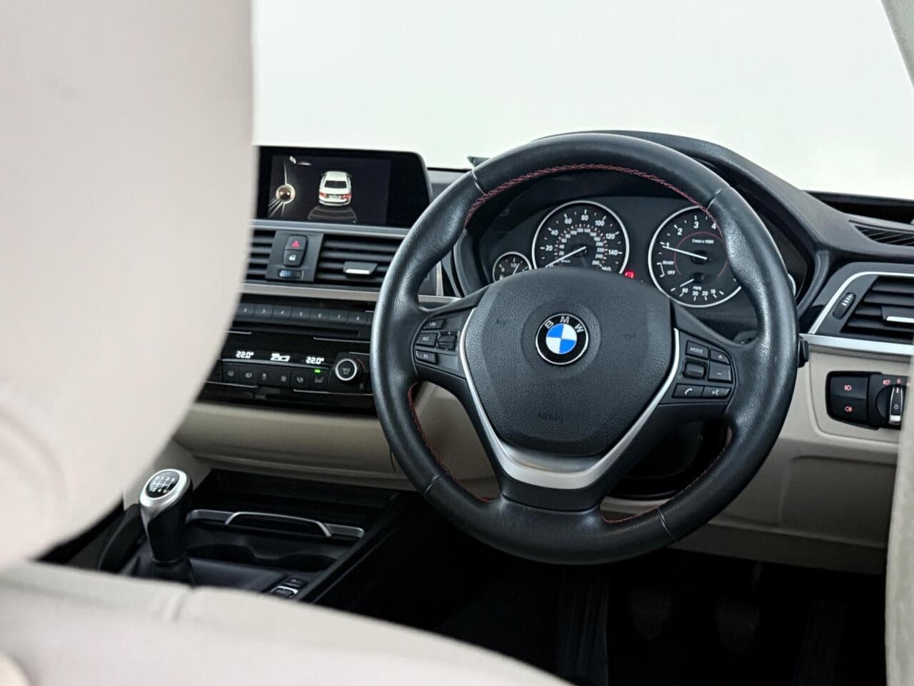 BMW 3 Series thumbnail Steering Wheel