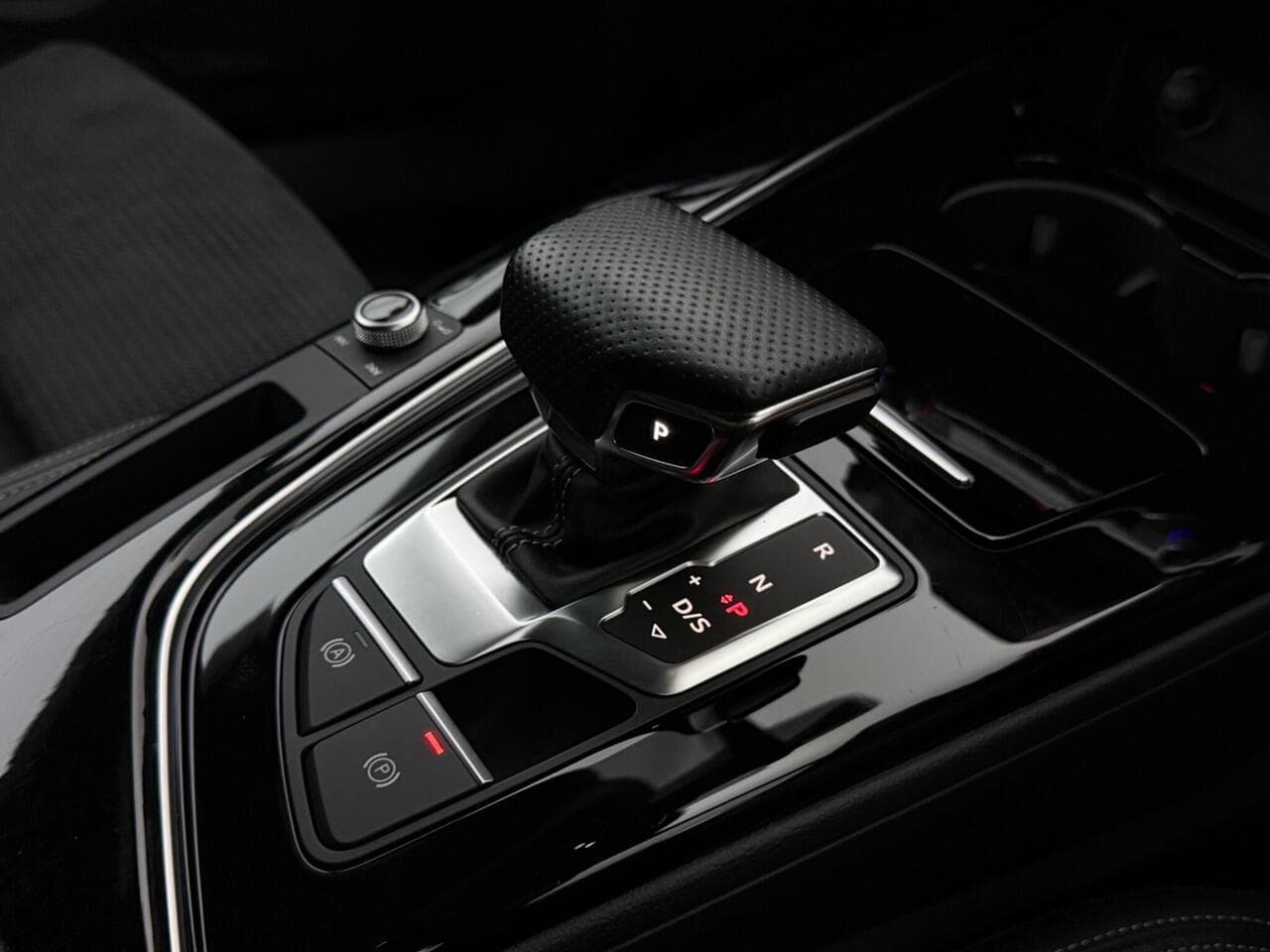 Audi A5 thumbnail Interior Front