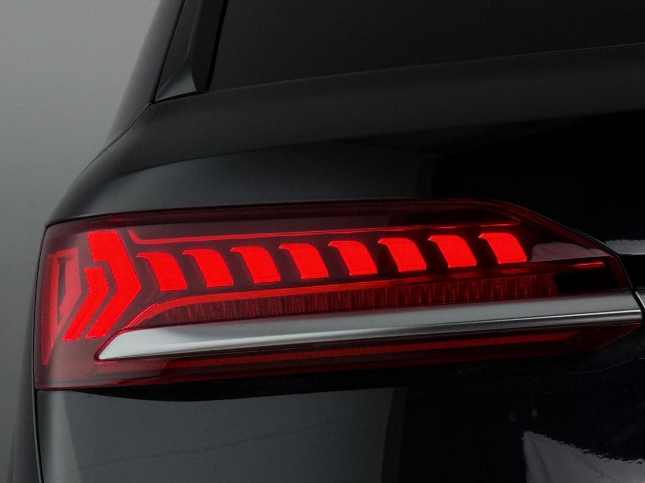 Audi Q7 thumbnail Lights Rear
