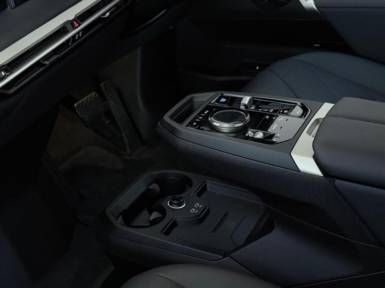 BMW iX thumbnail Inconclusive