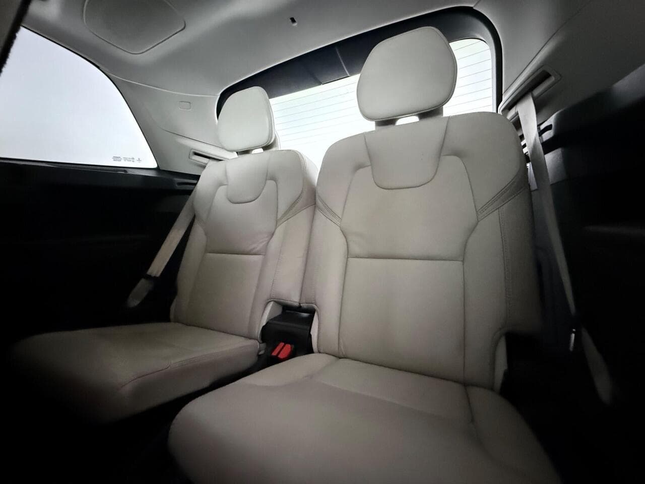 Volvo XC90 thumbnail Seats Rear