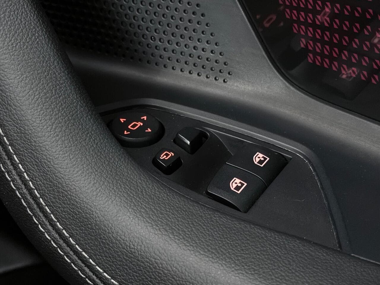 BMW 2 Series thumbnail Misc Controls