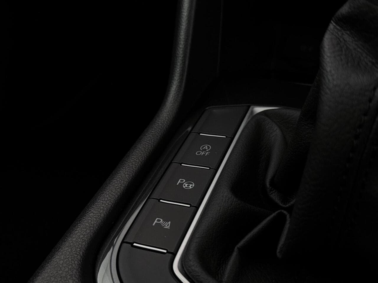 Volkswagen Tiguan thumbnail Misc Controls