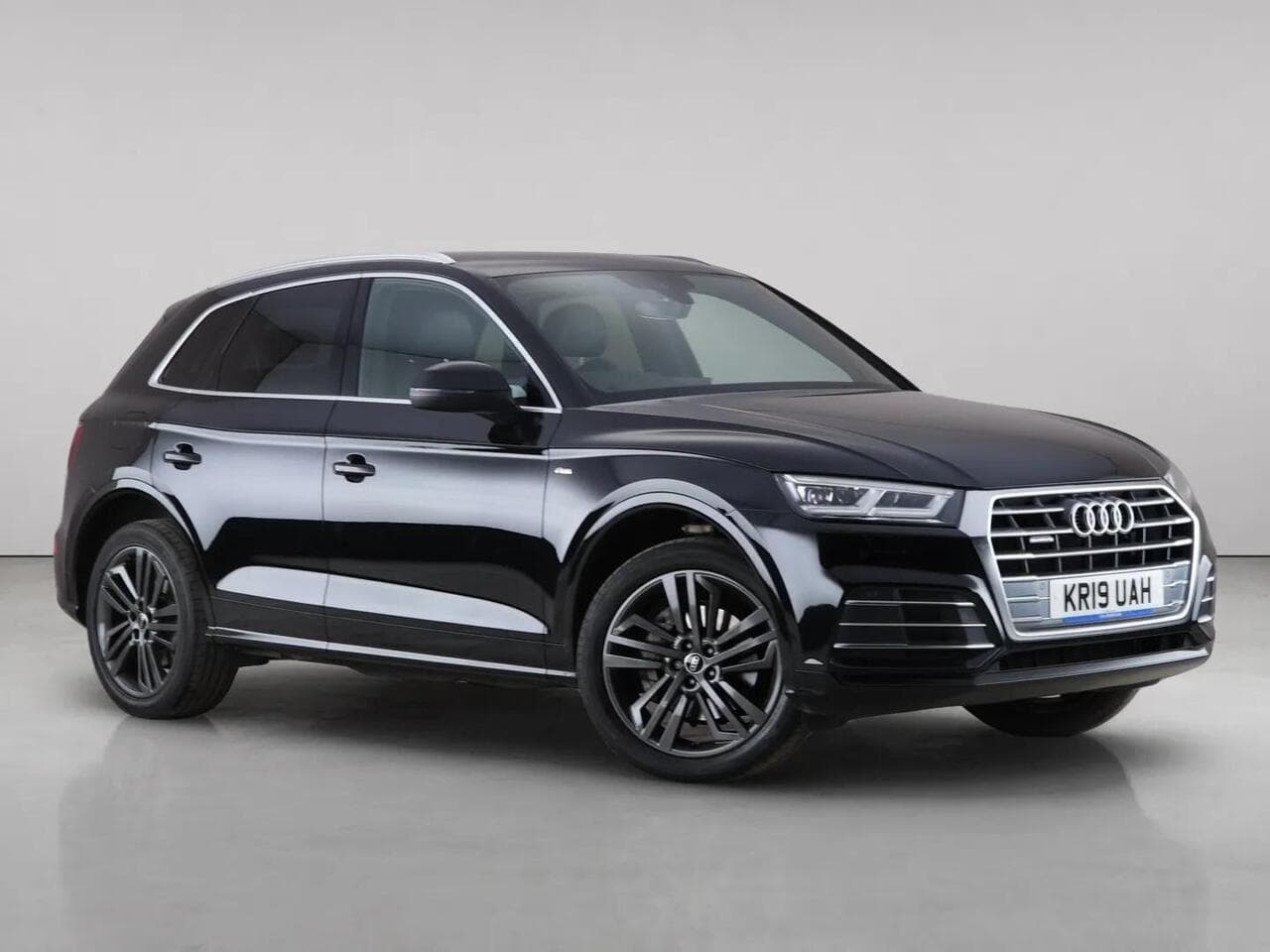 Audi Q5 - Audi Q5 2.0 TDI 40 S line S Tronic quattro Euro 6 (s/s) 5dr