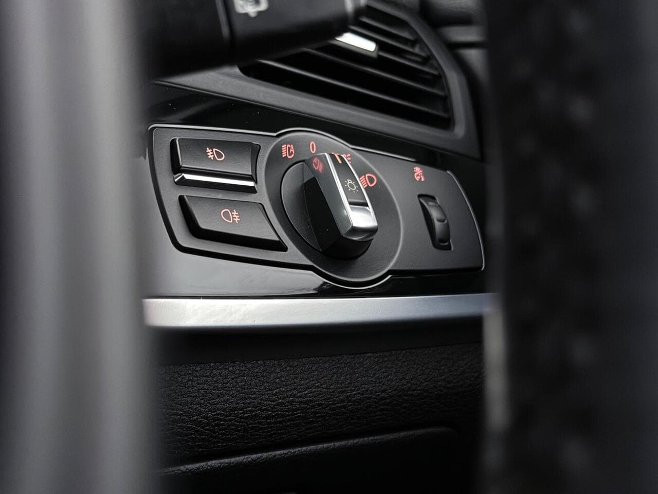 BMW X3 thumbnail Misc Controls