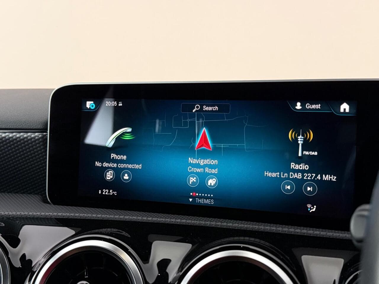 Mercedes-Benz A Class thumbnail Infotainment System