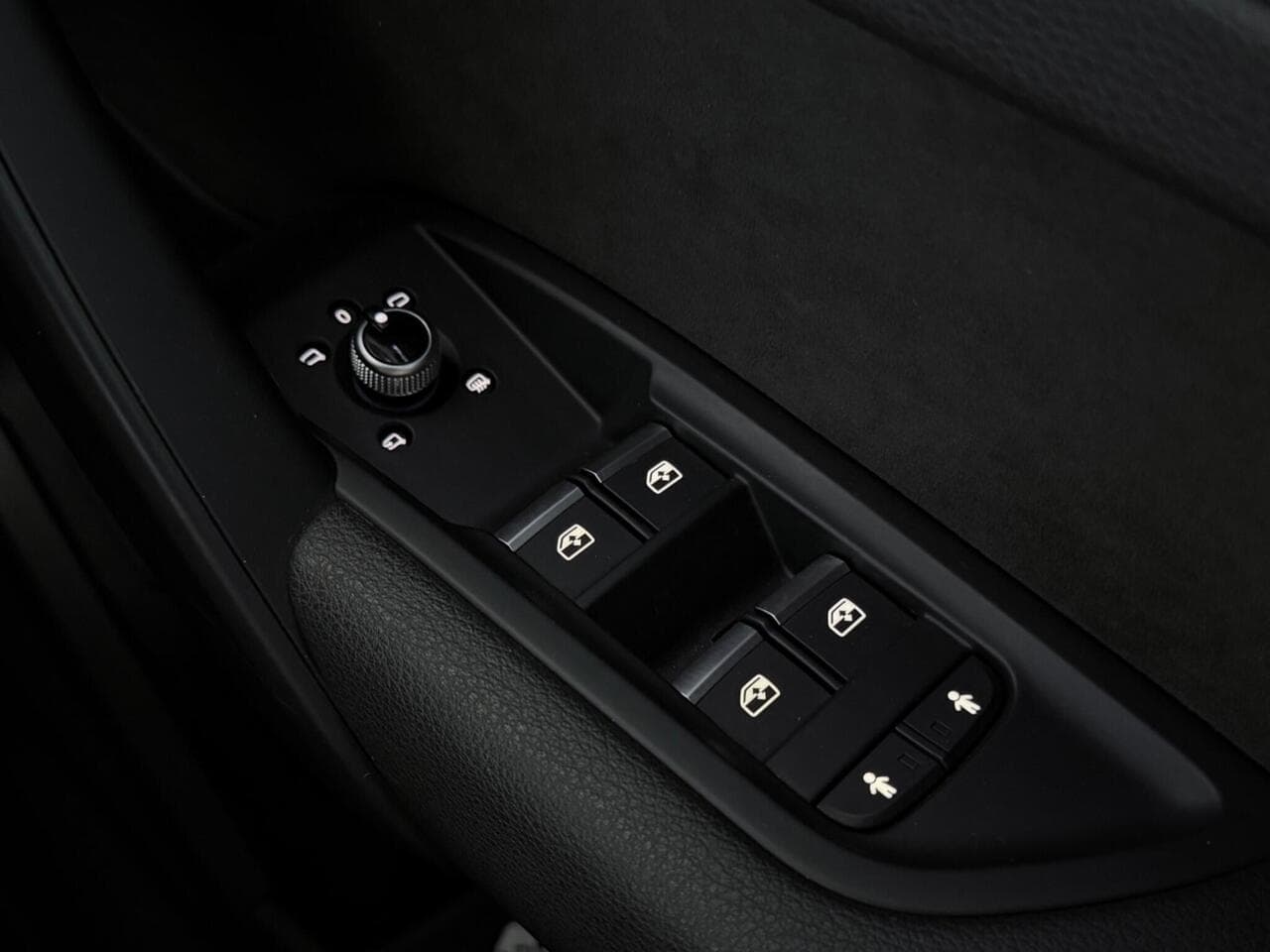 Audi Q5 thumbnail Misc Controls