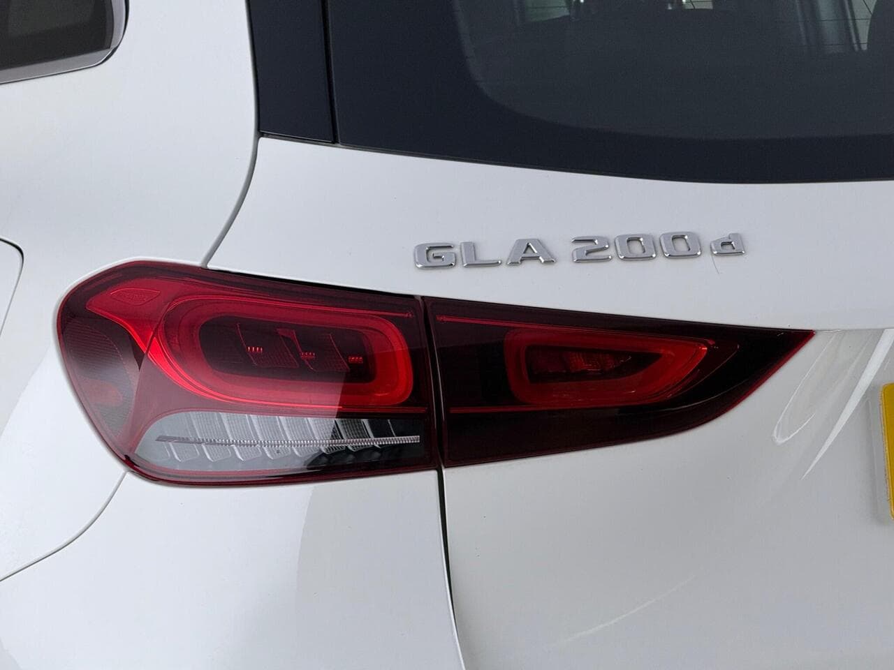 Mercedes-Benz GLA thumbnail Lights Rear