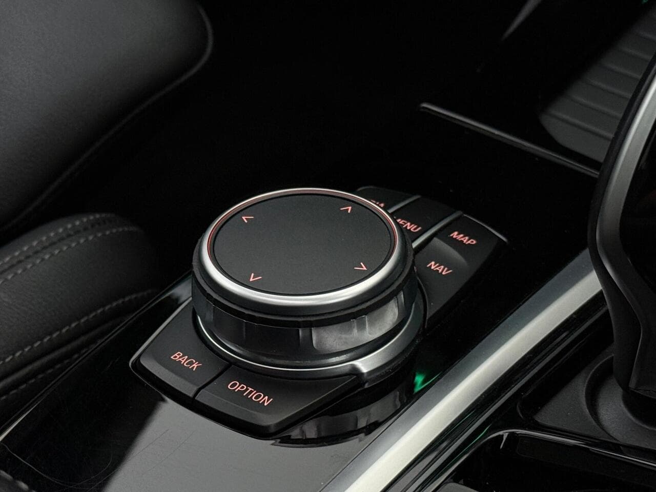 BMW X3 thumbnail Interior Front