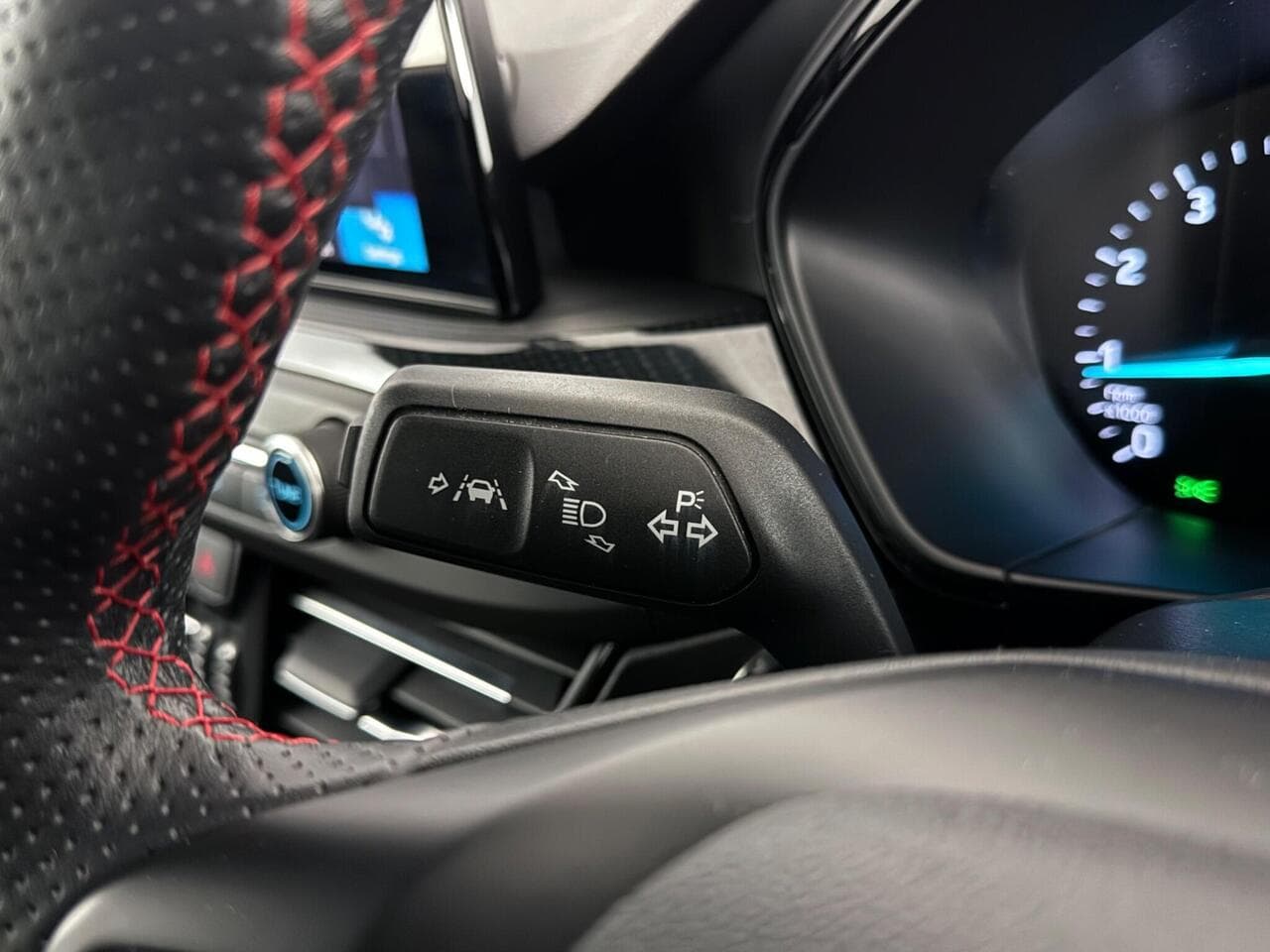 Ford Focus thumbnail Misc Controls