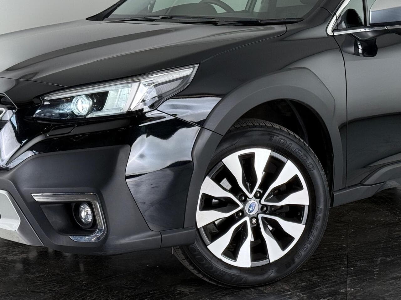 Subaru Outback thumbnail Wheel