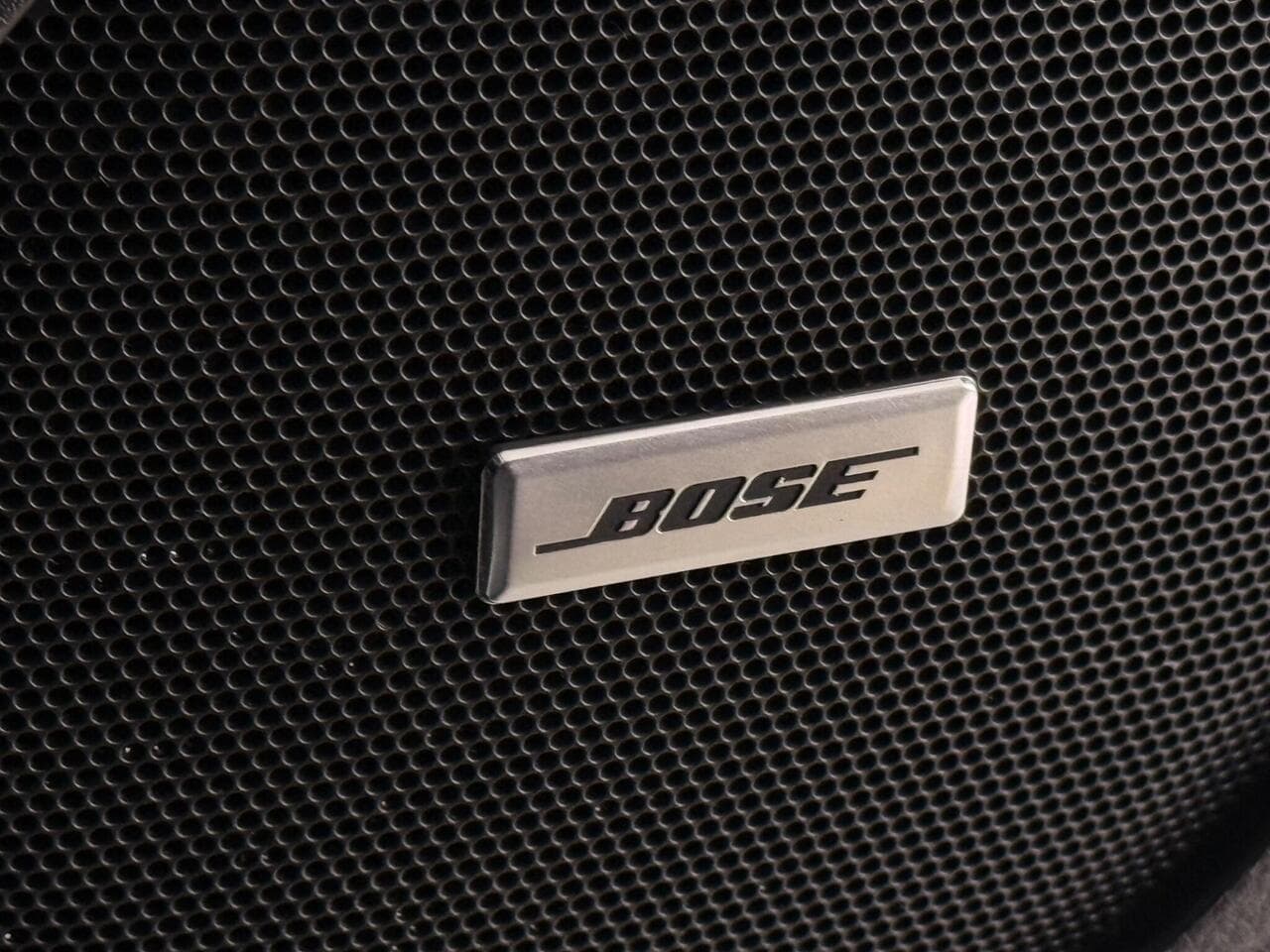 Nissan Qashqai thumbnail Badge Exterior